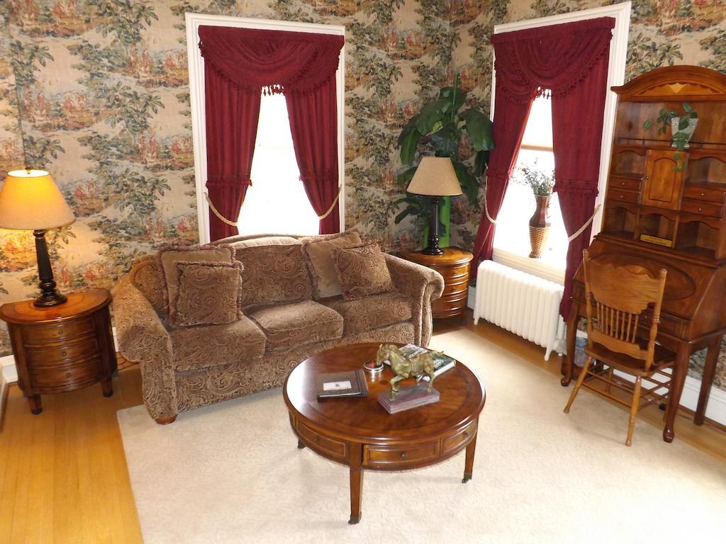 The Patriot House Bed & Breakfast Annville Стая снимка